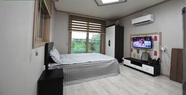 Taean Hakampo Poseidon Pension