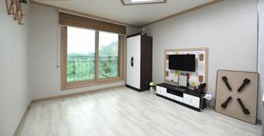 Taean Hakampo Poseidon Pension