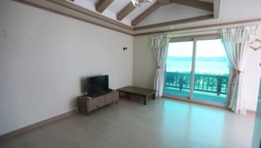 Taean Sogeunjinsong Pension