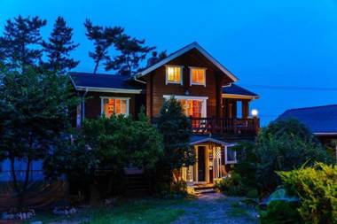 Taean Mud Camp Pension