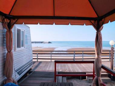 anmyeondo hamakpomulgyeol camping caravan