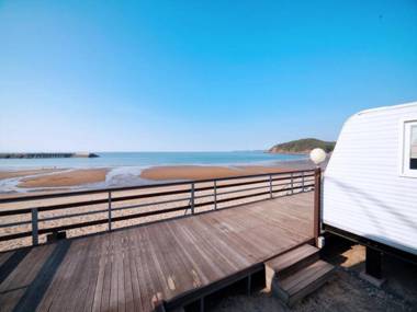 anmyeondo hamakpomulgyeol camping caravan