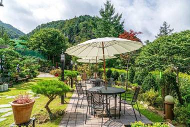 Vivaldi white house in vally