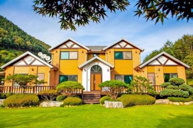 Yangpyeong Sigyekkot Pension