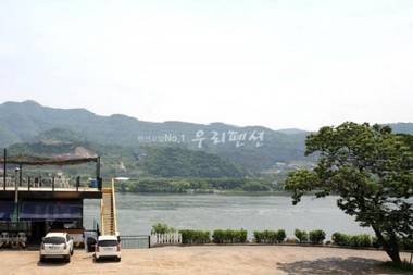 Namyangju River Hill Village Pension