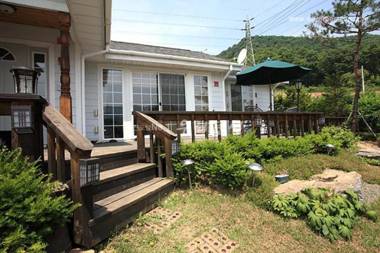 Namyangju River Hill Village Pension