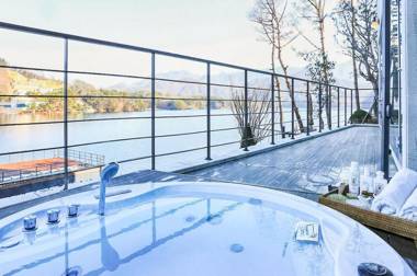 Gapyeong White Cube 24 Spa Pension