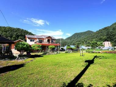 Yangpyeong Jinggumdari Pension