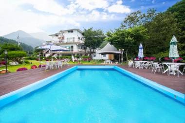 Yangpyeong Solkachi Pension