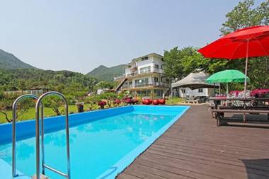 Yangpyeong Solkachi Pension