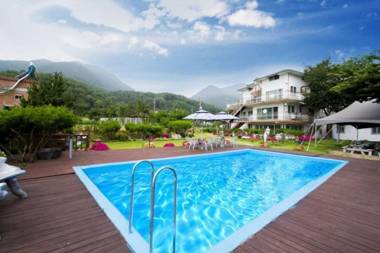 Yangpyeong Solkachi Pension