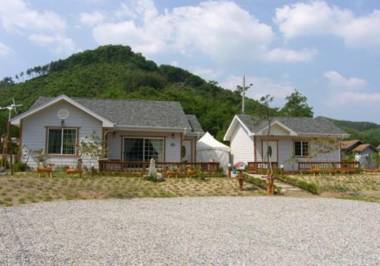 Yangpyeong Undam Mir Pension