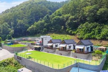 Yangpyeong pyeonahnhagae pet pension