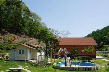 Boeun Sanmorange Pension