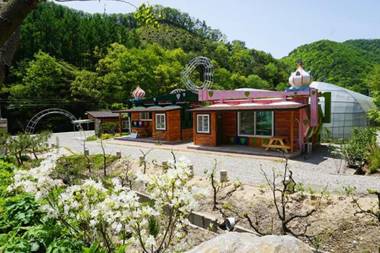 Boeun Sanmorange Pension