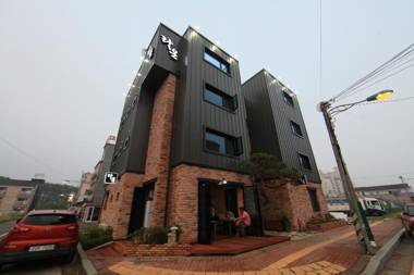 Boryeong Raon Pension