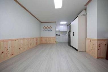 Boryeong Jungang Pension