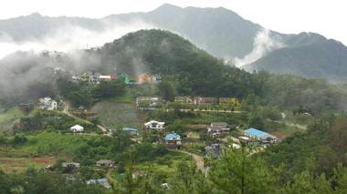 Danyang Mountain Pension