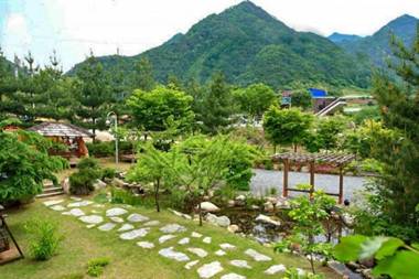Danyang Yeonhwabong Pension