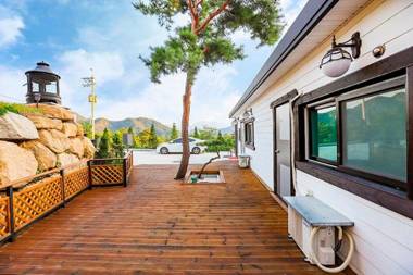 Four Seasons Pension Jecheon