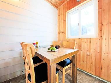 Gapyeong Camel Pension (swimming pool spa)