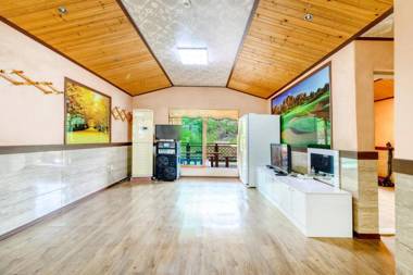 Gapyeong Calbongsan Pension