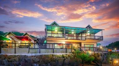Gapyeong Gold Castle Pension