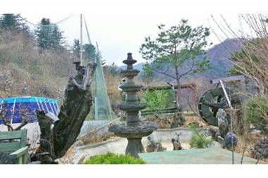 Gapyeong Cheongpyeong White Pension