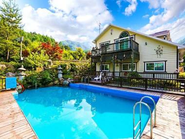 Gapyeong SG Venezia Pension (Pets Friendly valley)
