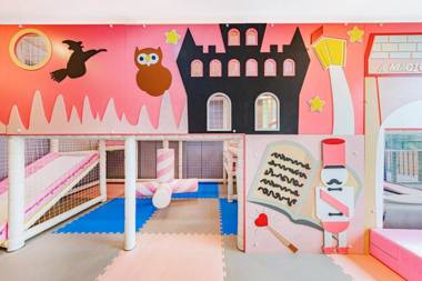 Gapyeong Premium Kids Poolvilla