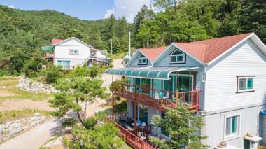 Hongcheon Suar Pension