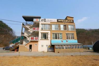 Hongcheon Vivaldi Town House Pension