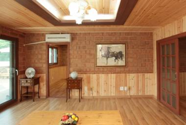 Hongcheon Home Town Spring Pension