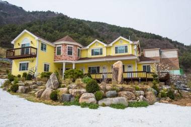 Jeongseon Sansol Pension