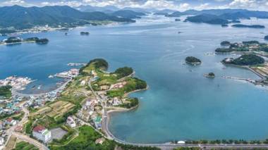 Tongyeong Haeorum Kids Pension