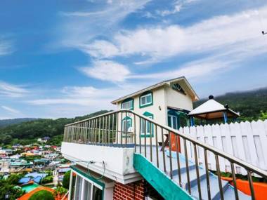 Tongyeong Tiberias Pension