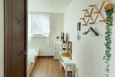 Tongyeong Slobbie Guest House