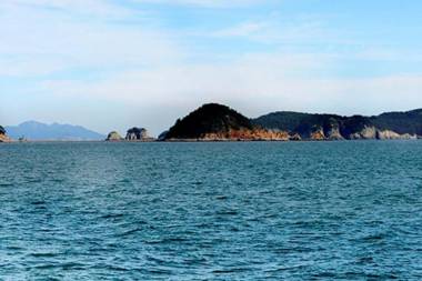 Tongyeong Sea and Poet Pension