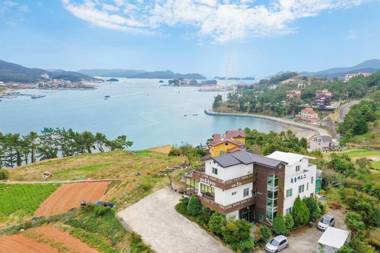 Tongyeong MongDol House