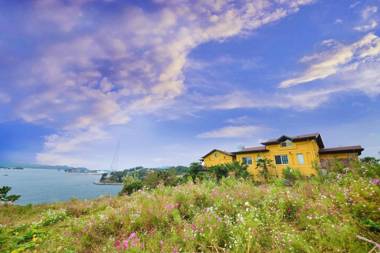 Tongyeong MongDol House