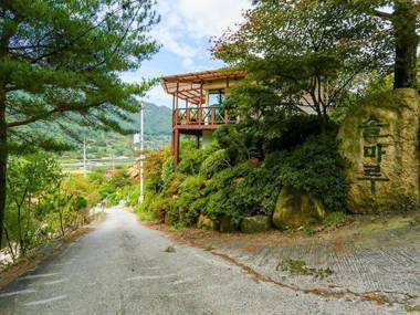 Yagnsan (Baenaegol) Solmaru Pension