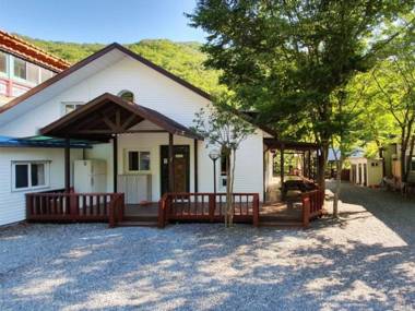 Yangsan (Baenaegol) Bandi Pension