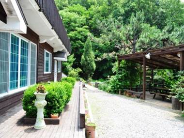 Pureun Haneul Eunhasoo