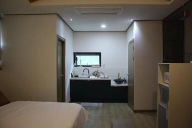 Andong Poong-gyung HOSTEL n LIBRARY