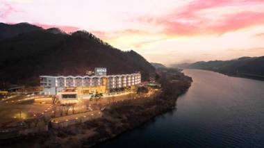 Midas Hotel & Resort