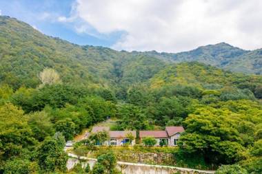 Youngwal cloud garden