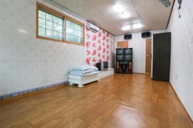 Yeongwol Pine Pension