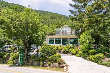 Yeongwol Pine Pension