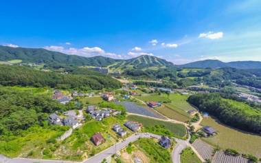 Hwangsung Hello 412 Pension