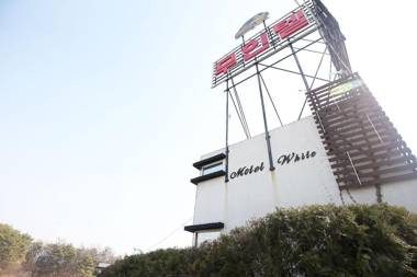 Eumseong Black and White